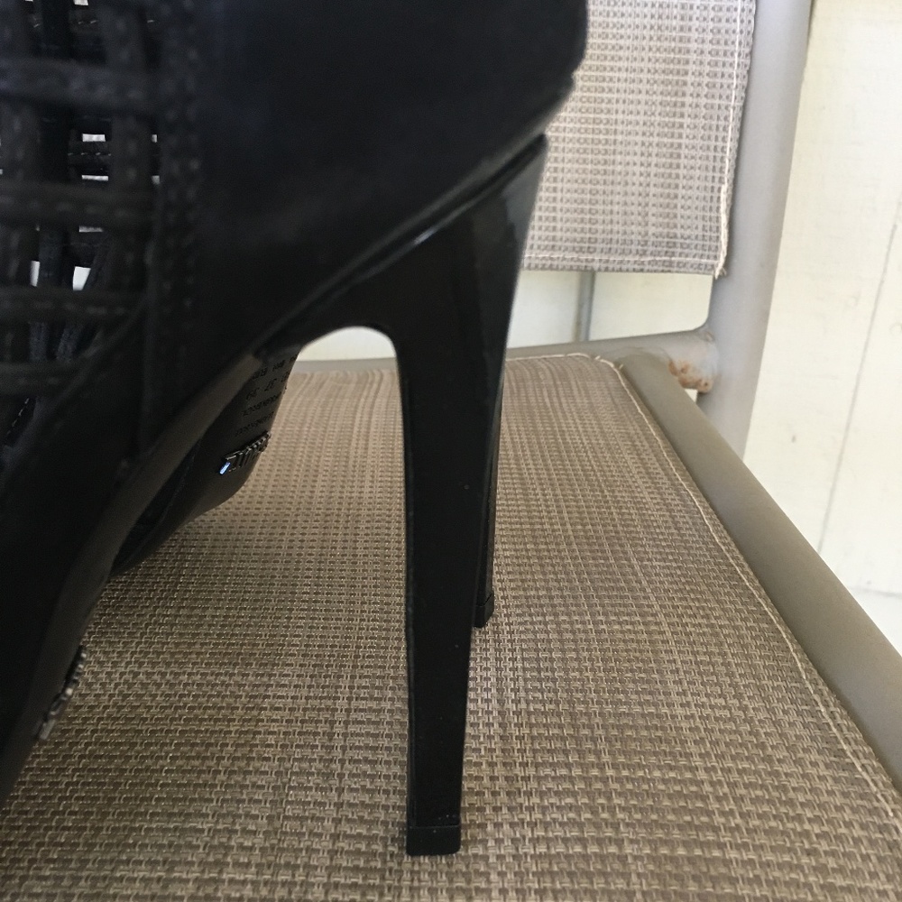 SCHUTZ Black Caged Pointed Toe Heels Booties Sz 8 - Picture 3 of 12